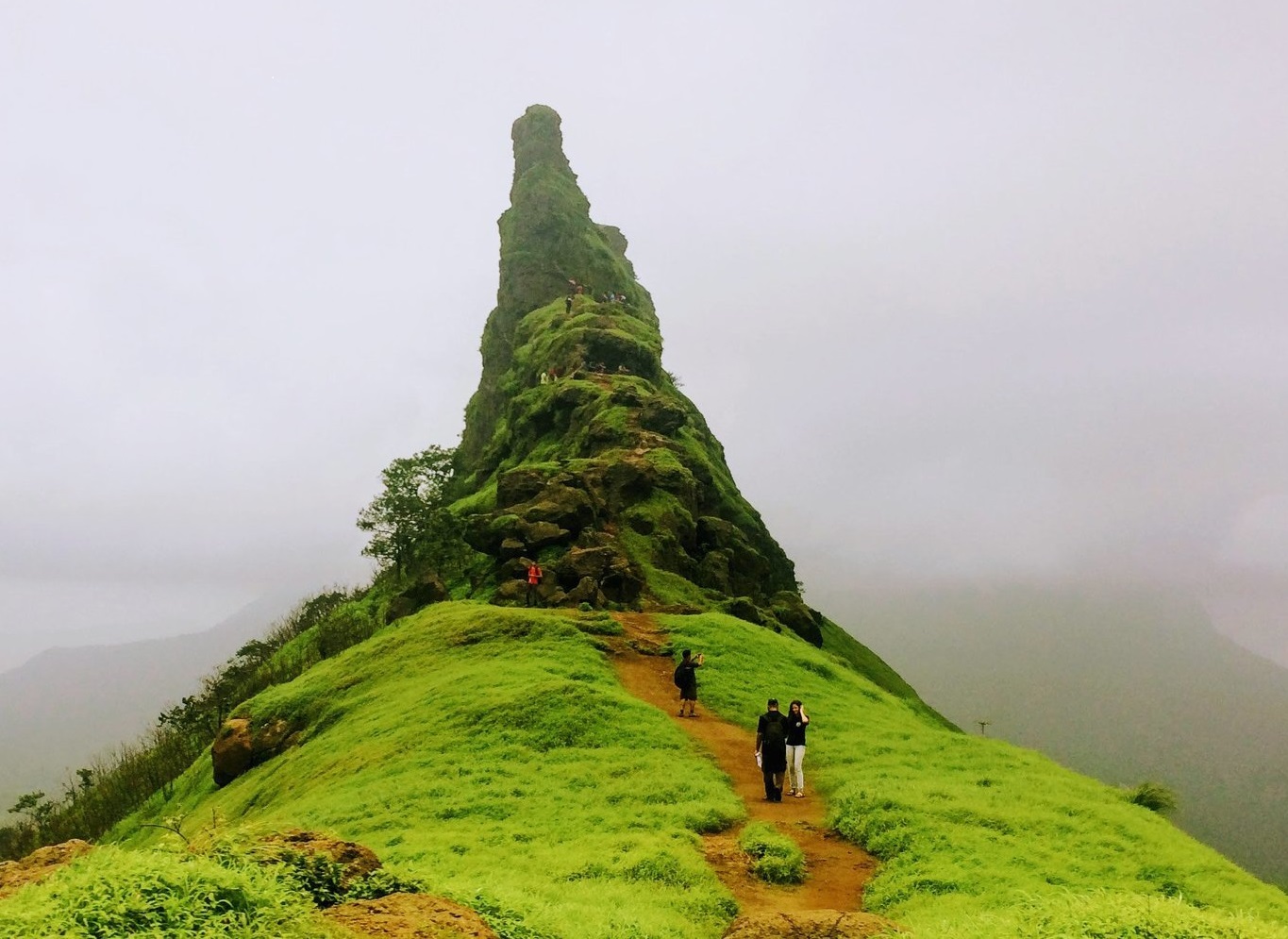 A Day Trek to Irshalgad!